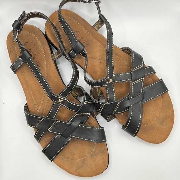 𝅺Hush Puppies Black Leather Strappy Sandals Size 7 - Picture 1 of 10